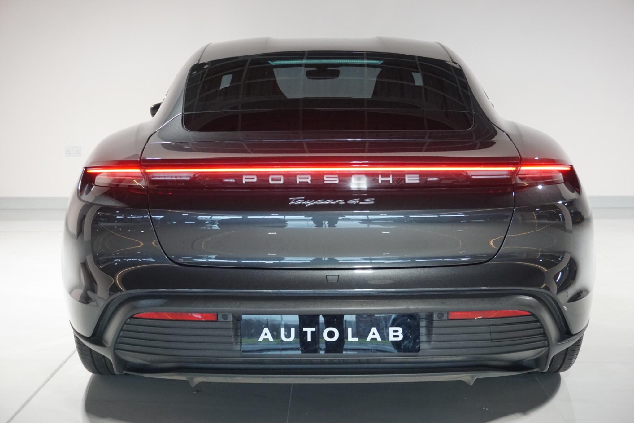 Porsche Taycan Performance Plus 93.4kWh 4S Saloon 4dr Electric Auto 4WD (571 ps)